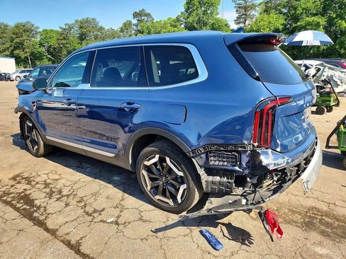 Used 2023 Kia Telluride EX w/ EX Captain's Chair Package FWD image 4