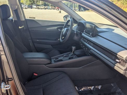 Used 2024 Honda Accord EX image 37