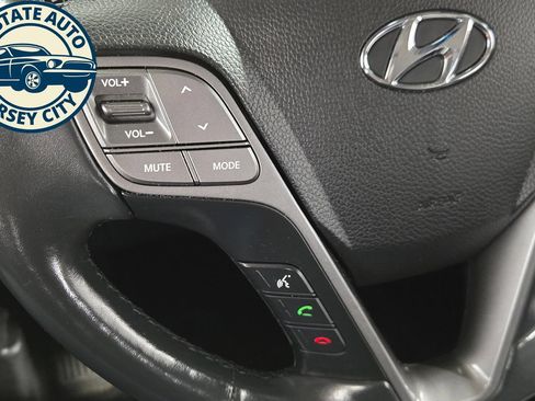 Used 2018 Hyundai Santa Fe AWD w/ SE Ultimate Tech Package 03 image 16