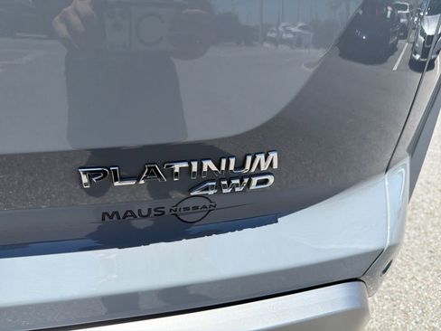 Used 2024 Nissan Pathfinder Platinum AWD/4WD image 12