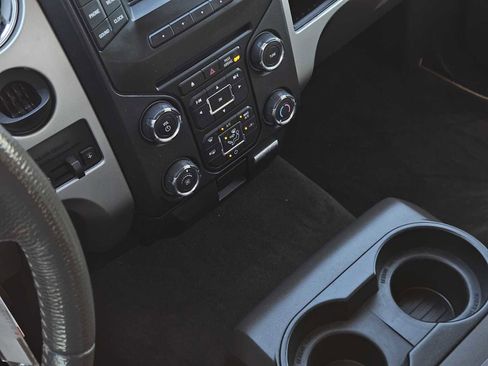 Used 2013 Ford F150 XLT w/ Luxury Equipment Group image 20