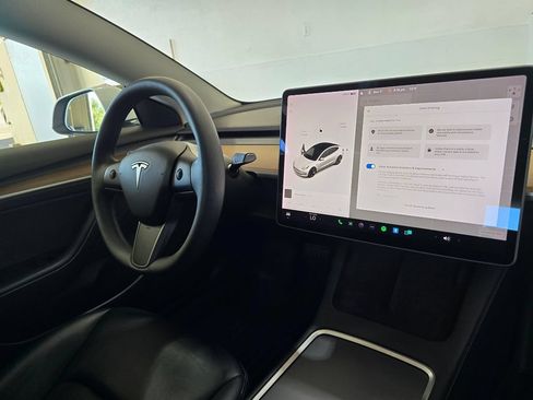 Used 2021 Tesla Model 3 Standard Range Plus RWD image 29