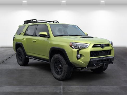 Used 2023 Toyota 4Runner TRD Off-Road Premium w/ Off Road Premium Plus Package AWD/4WD image 2