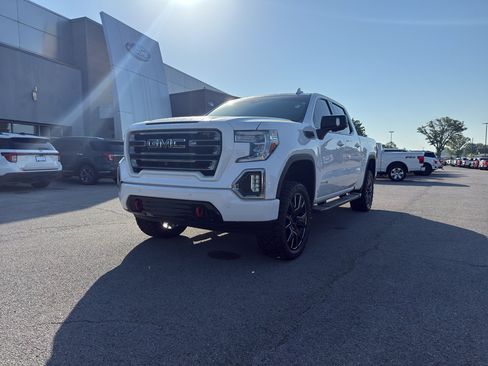 Used 2020 GMC Sierra 1500 AT4 w/ AT4 Premium Package AWD/4WD image 1