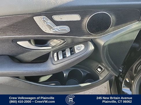 Used 2021 Mercedes-Benz GLC 300 4MATIC image 38