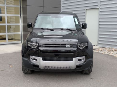 Used 2025 Land Rover Defender 130 S image 11