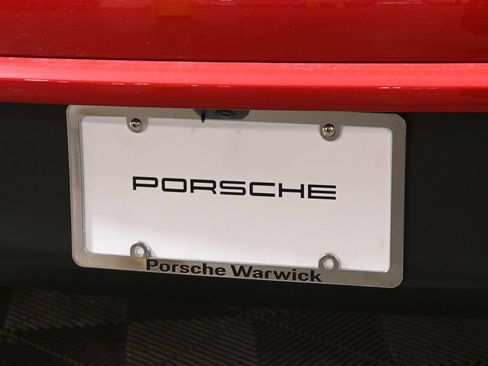 Used 2026 Porsche Macan AWD/4WD image 14