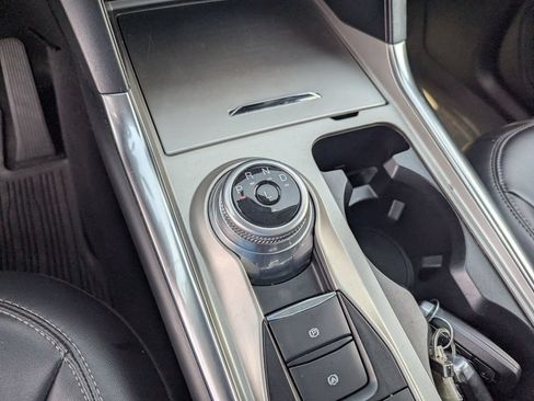 Used 2023 Ford Explorer XLT w/ Equipment Group 202A AWD/4WD image 14
