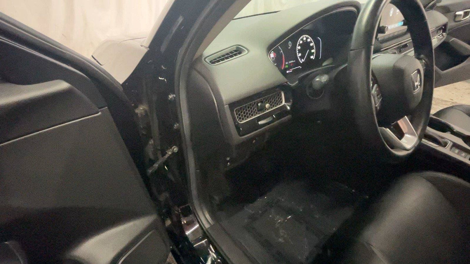 Certified 2024 Honda Civic EX-L image 32