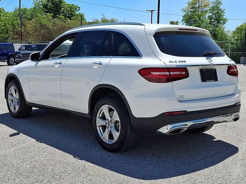 Used 2018 Mercedes-Benz GLC 300 4MATIC image 7