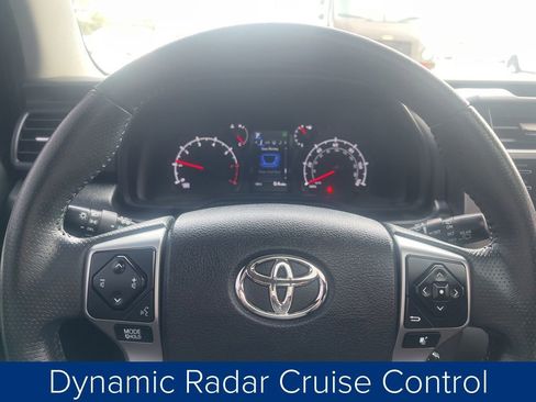 Used 2022 Toyota 4Runner SR5 Premium image 16