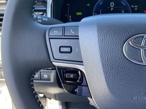 Certified 2026 Toyota Camry SE w/ Convenience Package image 26