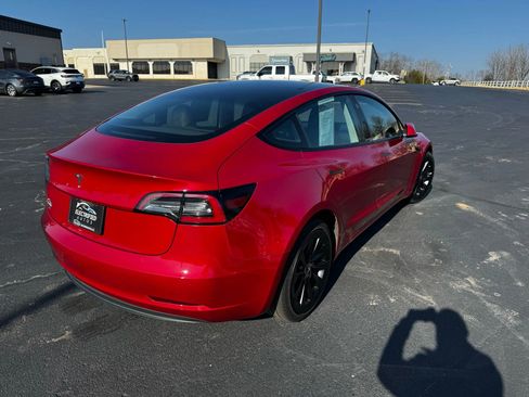 Used 2023 Tesla Model 3 Standard Range image 3