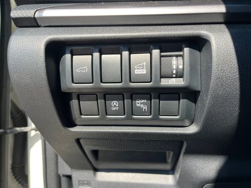 Used 2019 Subaru Forester Premium AWD/4WD image 17