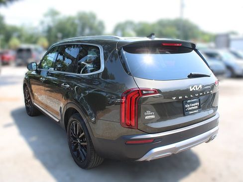 Certified 2022 Kia Telluride SX w/ SX Prestige Package AWD/4WD image 13