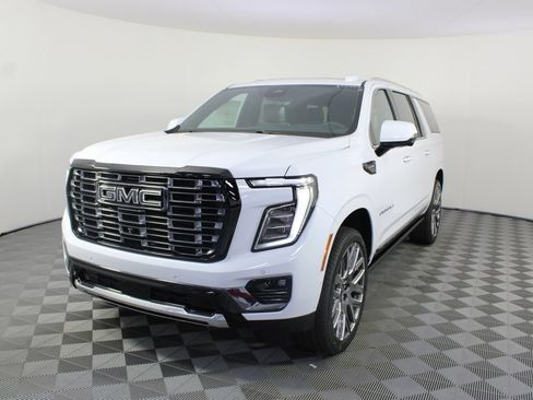 New 2026 GMC Yukon XL Denali Ultimate AWD/4WD image 30