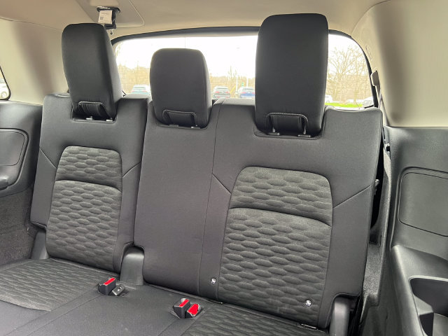 Used 2024 Nissan Pathfinder SV AWD/4WD image 7