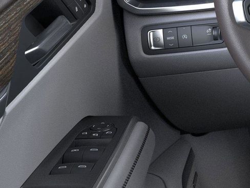 New 2026 GMC Acadia Denali w/ LPO, Floor Liner Package image 22