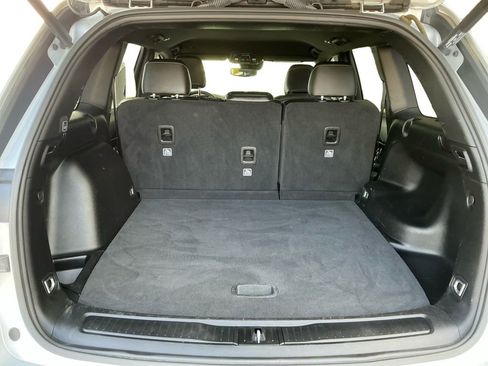 Used 2023 Jeep Grand Cherokee Altitude image 23