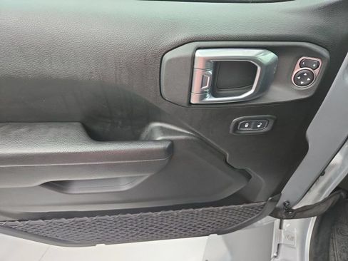 Used 2023 Jeep Wrangler Unlimited Sport AWD/4WD image 17
