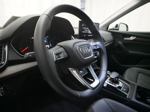Used 2023 Audi Q5 2.0T Premium w/ Convenience Package AWD/4WD image 8