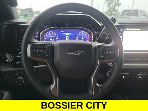 Certified 2025 Chevrolet Silverado 2500 ZR2 w/ Technology Package AWD/4WD image 11