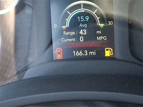 Used 2024 RAM 2500 Tradesman w/ Chrome Appearance Group image 17