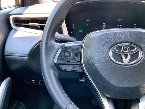 Used 2026 Toyota Corolla Cross SE image 23