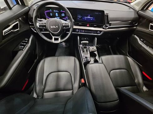 Used 2025 Kia Sportage EX image 14