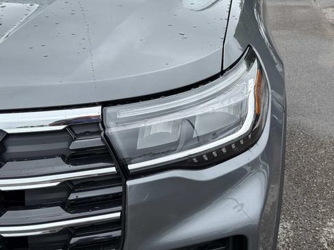 New 2026 Ford Explorer Active RWD image 10