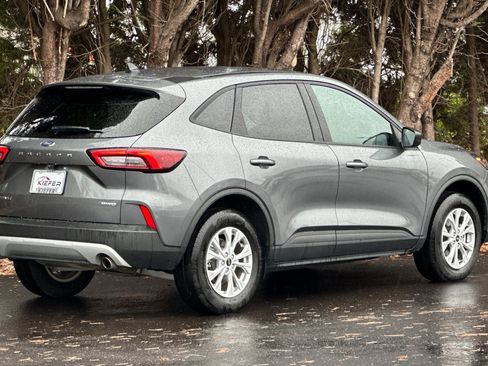 Used 2025 Ford Escape Active image 4