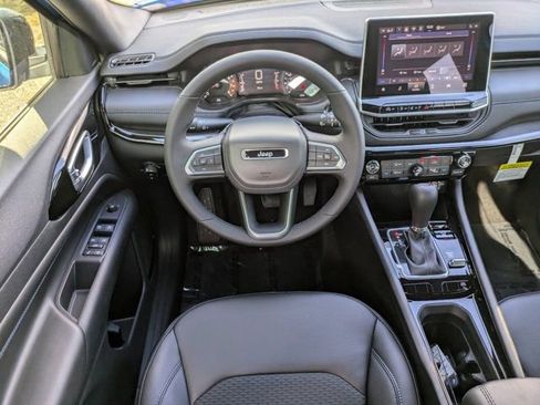 New 2026 Jeep Compass Latitude AWD/4WD image 14