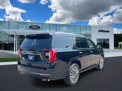 Used 2023 GMC Yukon Denali Ultimate AWD/4WD image 3