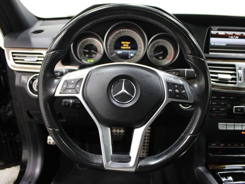 Used 2015 Mercedes-Benz E 350 4MATIC Sedan image 9