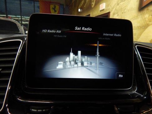 Used 2019 Mercedes-Benz GLS 450 4MATIC image 30