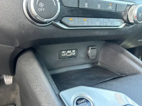 Used 2025 Nissan Altima 2.5 SV FWD image 24