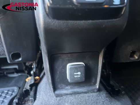 Used 2023 Jeep Compass Trailhawk image 32