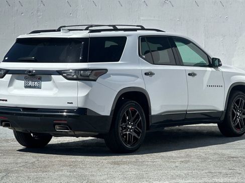 Used 2020 Chevrolet Traverse Premier w/ Redline Edition AWD/4WD image 3