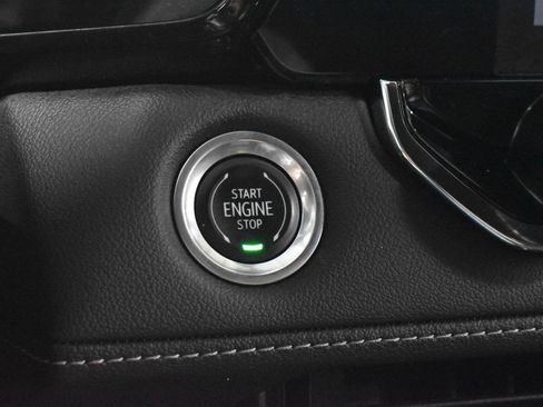 Used 2023 Chevrolet Colorado LT w/ LT Convenience Package II image 15