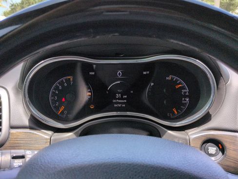 Used 2018 Jeep Grand Cherokee Overland RWD image 29
