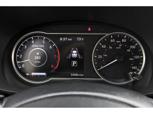 Certified 2025 Nissan Versa SR w/ Trunk Package image 16