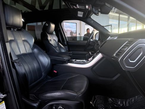 Used 2017 Land Rover Range Rover Sport HSE image 25
