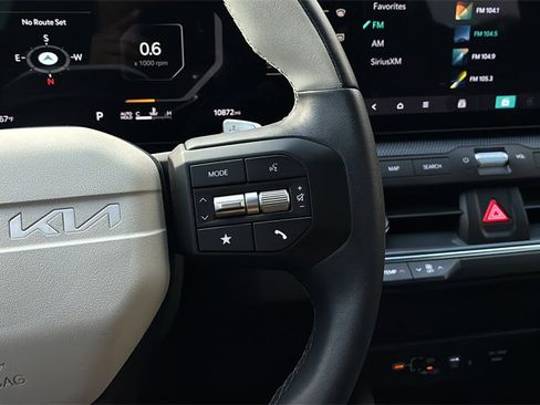 Certified 2025 Kia K4 GT-Line image 24