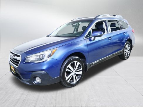 Used 2019 Subaru Outback 2.5i Limited w/ Popular Package #2 AWD/4WD image 3