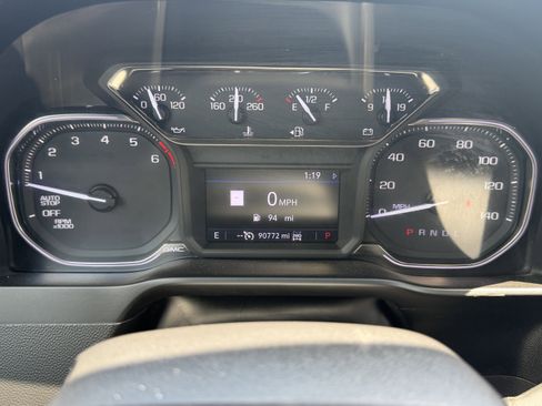 Used 2019 GMC Sierra 1500 SLT w/ SLT Premium Plus Package AWD/4WD image 8