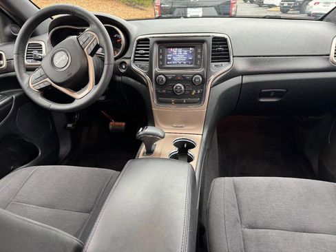 Used 2014 Jeep Grand Cherokee Laredo w/ Security & Convenience Group image 11