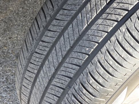 Used 2023 Honda HR-V EX-L image 11