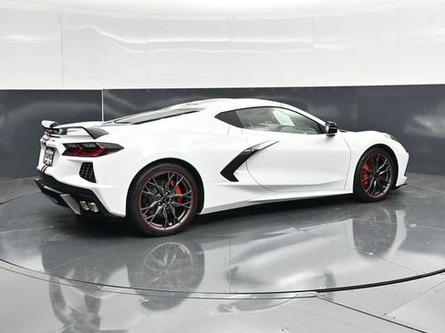 Used 2023 Chevrolet Corvette Stingray Premium Cpe w/ Z51 Performance Package RWD image 2