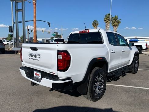 Used 2023 GMC Canyon AT4 w/ AT4 Premium Package AWD/4WD image 7