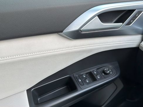 New 2026 Volkswagen Taos SE AWD/4WD image 20
